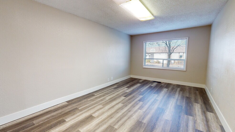 More Photos Of 1300 West St, Redding Office For Lease