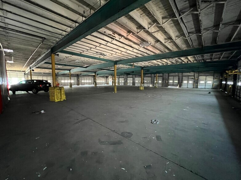 More Photos Of 1132 N Irving St, Allentown Truck Terminal For Lease