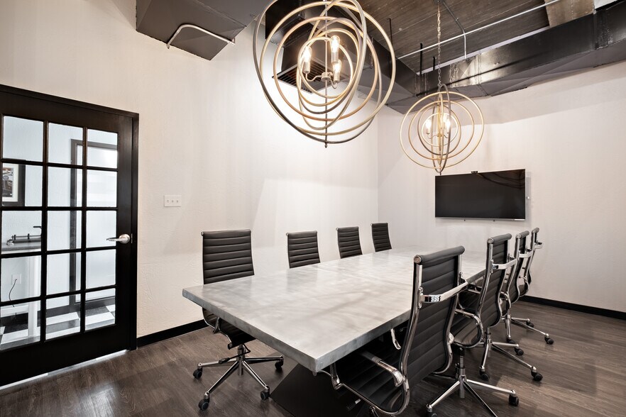 More Photos Of 301 S Polk St, Amarillo Office For Lease