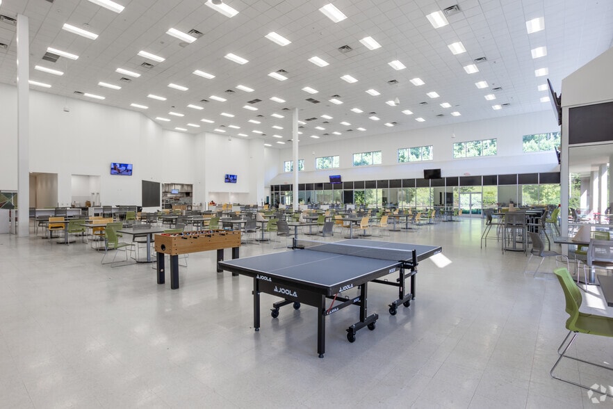 More Photos Of 4505 Derrick Industrial Pky, Atlanta Distribution For Lease