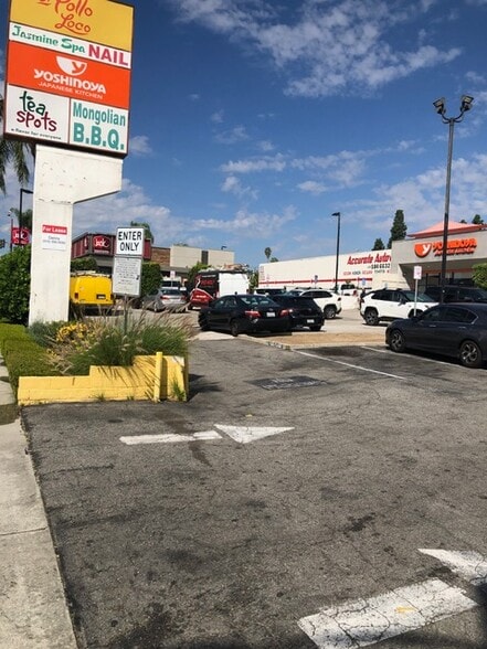 More Photos Of 1431-1449 Colorado Blvd, Pasadena Restaurant For Lease