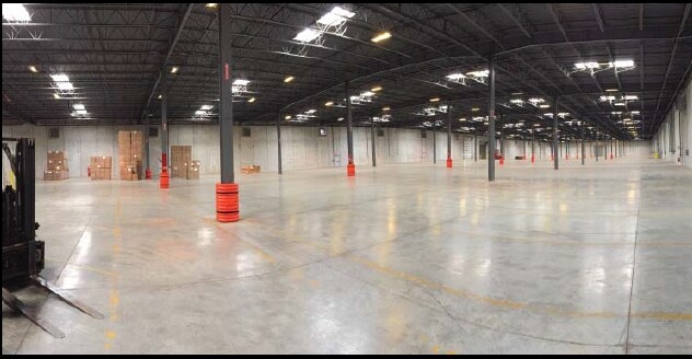 More Photos Of 5750-5800 W 51st St, Chicago Warehouse For Lease