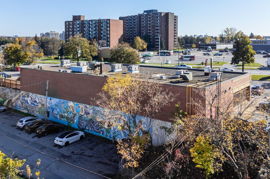 More Photos Of 1355 Richmond Rd, Ottawa Freestanding For Lease