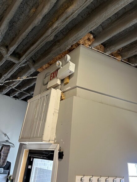 More Photos Of 10903 S Michigan Ave, Chicago Apartments For Lease