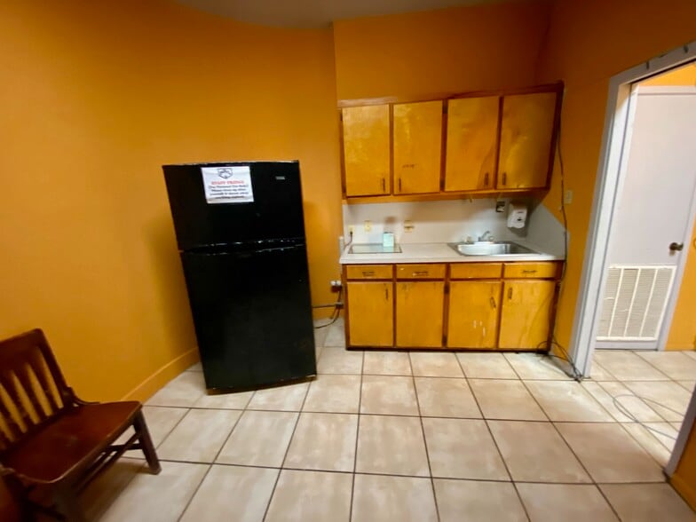 More Photos Of 2401 Port Neches Ave, Port Neches Restaurant For Sale