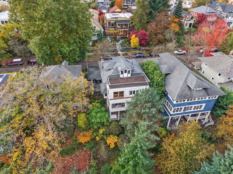 More Photos Of 132 30th Ave, Seattle Apartments For Sale