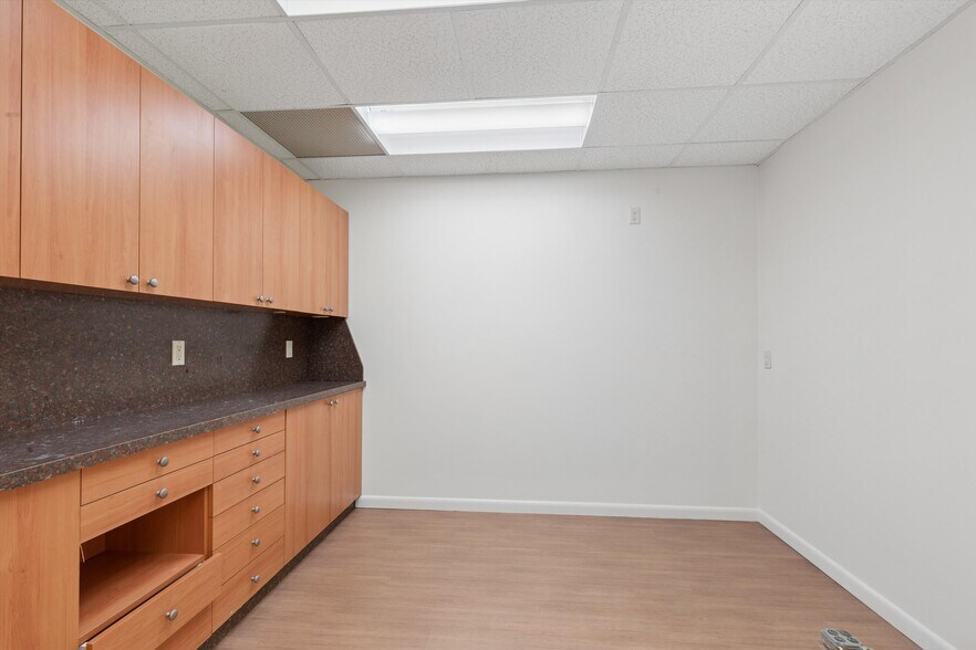 More Photos Of 340 E 72nd St, New York Apartments For Sale