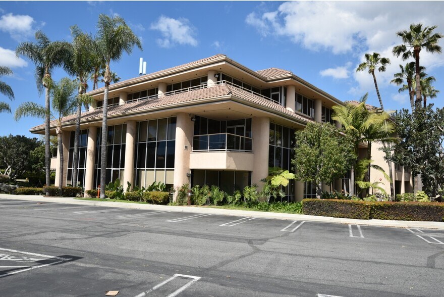 More Photos Of 3445 Pacific Coast Hwy, Torrance Medical For Sale