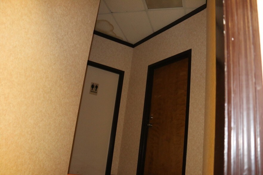 More Photos Of 808 Commerce Blvd, Riverdale Medical For Sale