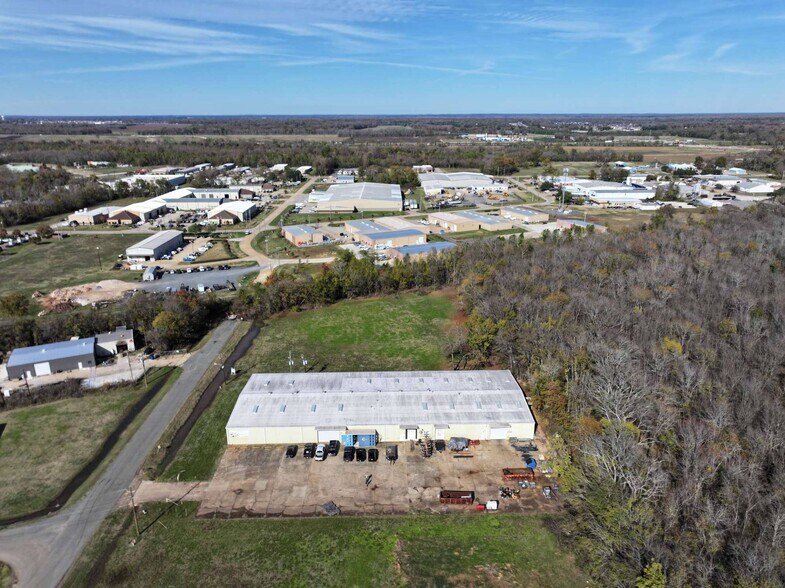 More Photos Of 1416 Alpine Blvd, Bossier City Manufacturing For Sale