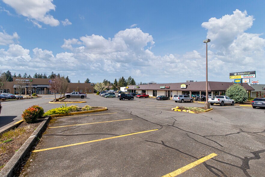 More Photos Of 4825 Commercial St SE, Salem Freestanding For Lease