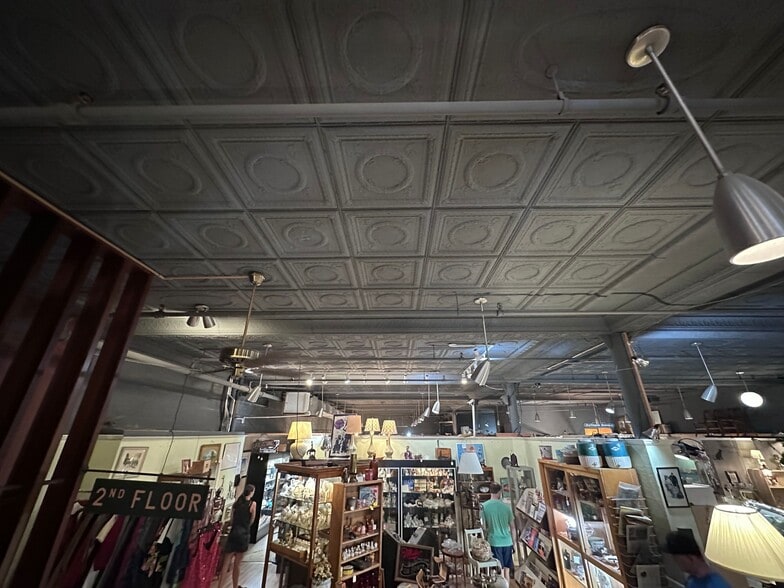 More Photos Of 123 S Union St, Traverse City Freestanding For Sale