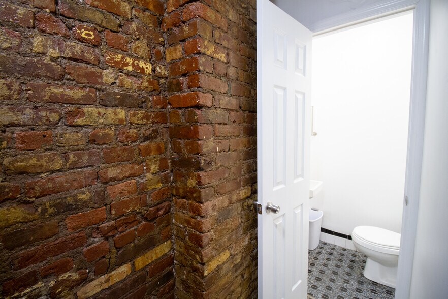 More Photos Of 235 Eldridge St, New York Apartments For Lease