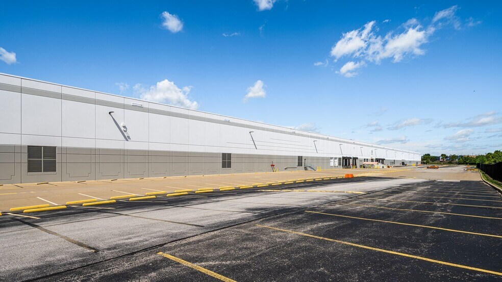 More Photos Of 1155 Worldwide Blvd, Hebron Warehouse For Lease