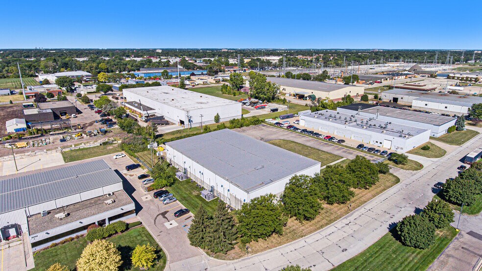 More Photos Of 23605 Regency Park Dr, Warren Manufacturing For Sale