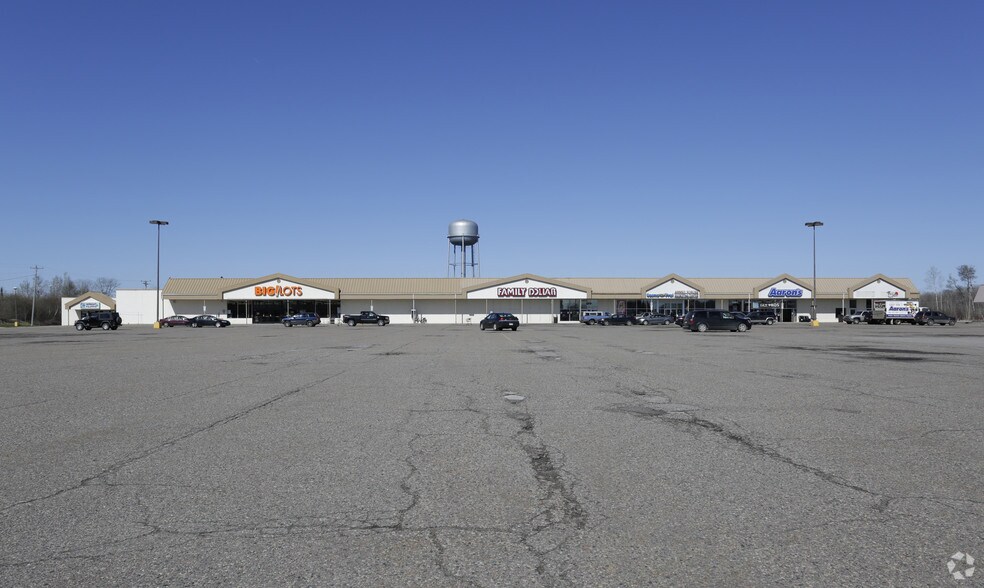 More Photos Of 3396 I 75 Business Spur, Sault Sainte Marie Storefront For Lease