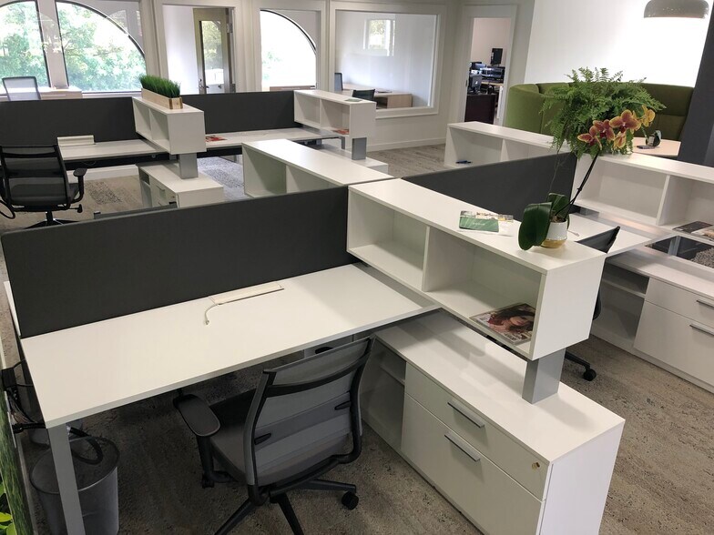 More Photos Of 900 Linton Blvd, Delray Beach Coworking Space