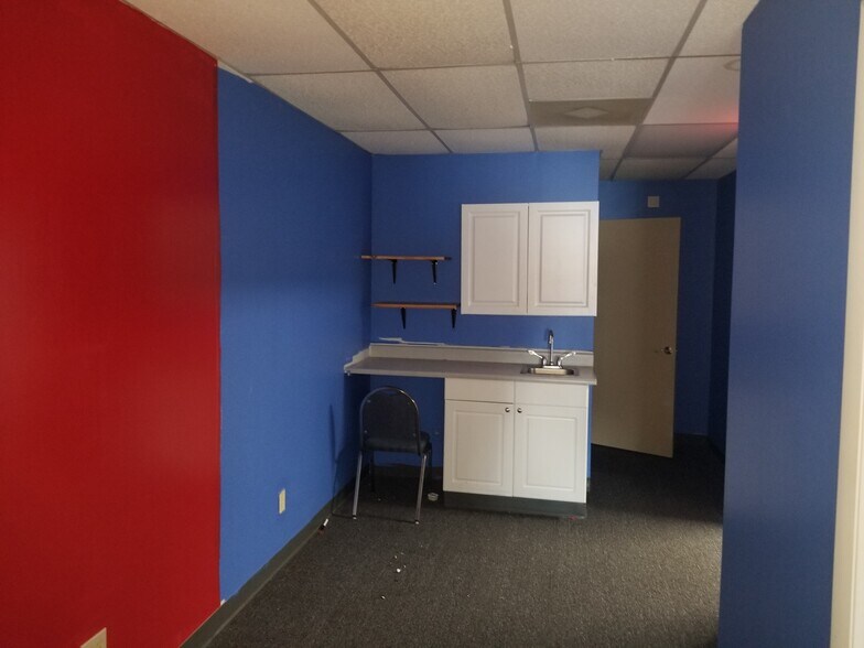 More Photos Of 3690 E Bay Dr, Largo General Retail For Lease