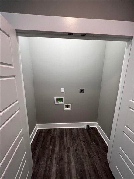 More Photos Of 1327 Park St, Bowling Green Apartments For Sale