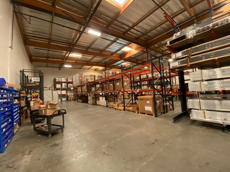 More Photos Of 38940 Trade Center Dr, Palmdale Warehouse For Lease