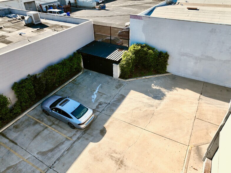 More Photos Of 4651 E Holt Blvd, Montclair Freestanding For Sale