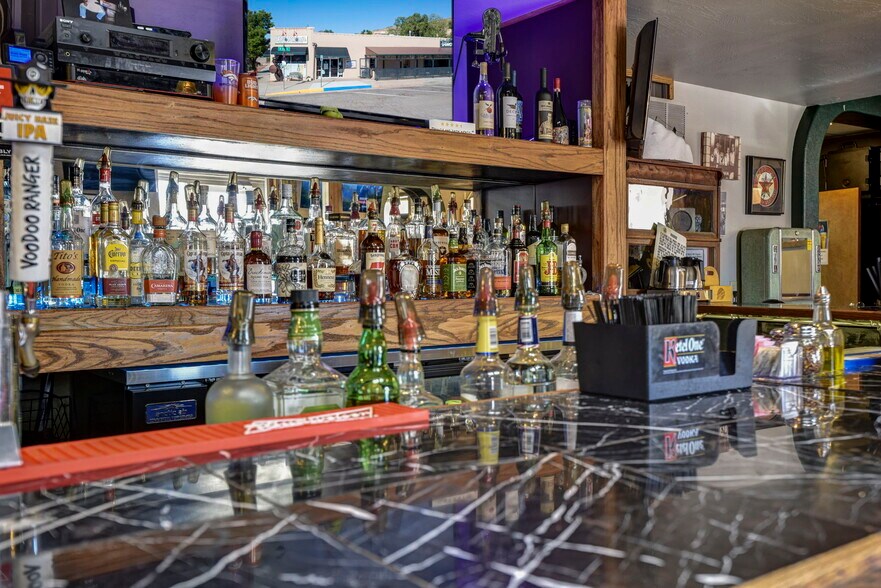 More Photos Of 231 Main St, Canon City Restaurant For Lease