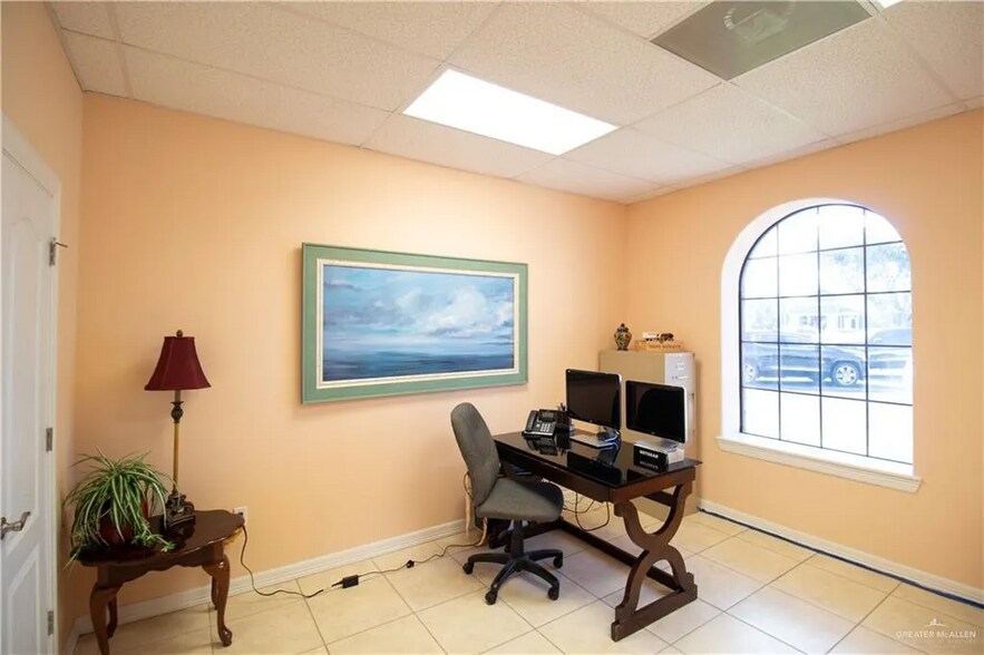 More Photos Of 3516 Buddy Owens Ave, McAllen Office For Sale