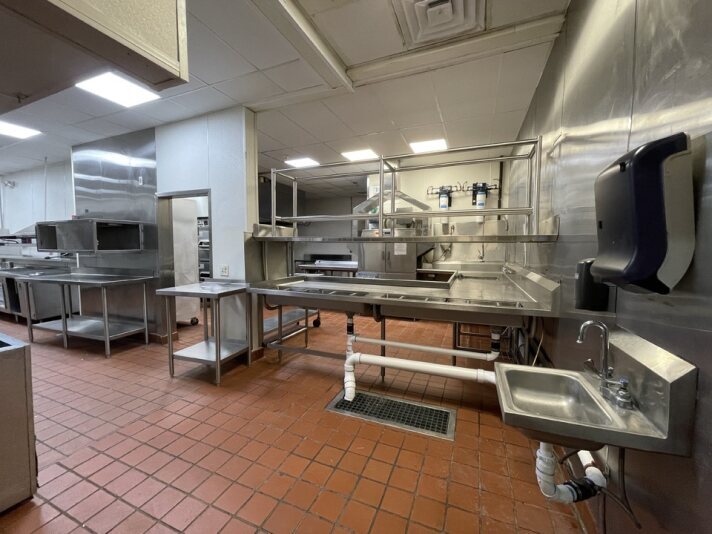 More Photos Of 2820 I-10 E, Beaumont Restaurant For Lease