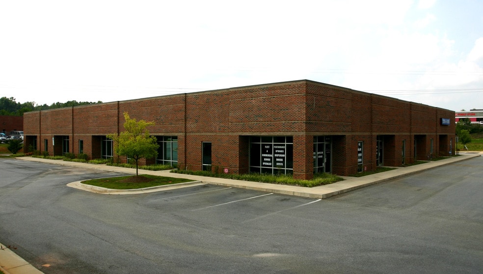 More Photos Of 201 Tryon Rd, Raleigh Showroom For Lease