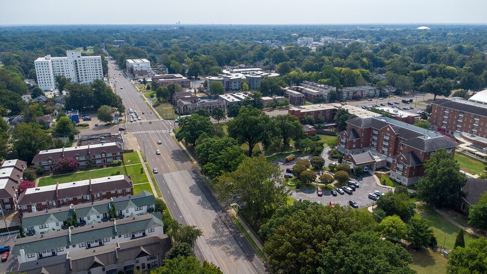 More Photos Of 1796-1800 Poplar Ave, Memphis Apartments For Sale
