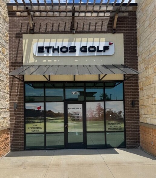 More Photos Of 14111 King Rd, Frisco Storefront For Sale