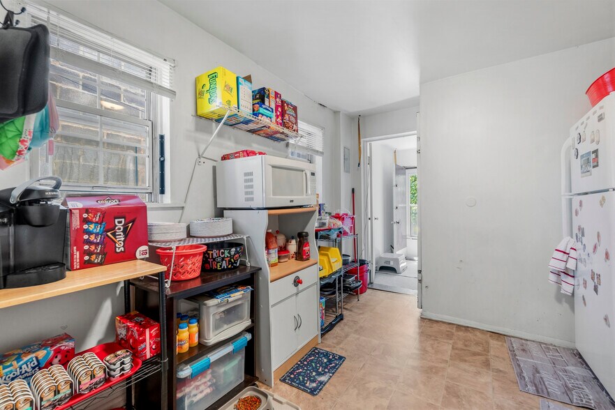 More Photos Of 873 W Lombard St, Baltimore Multifamily For Sale