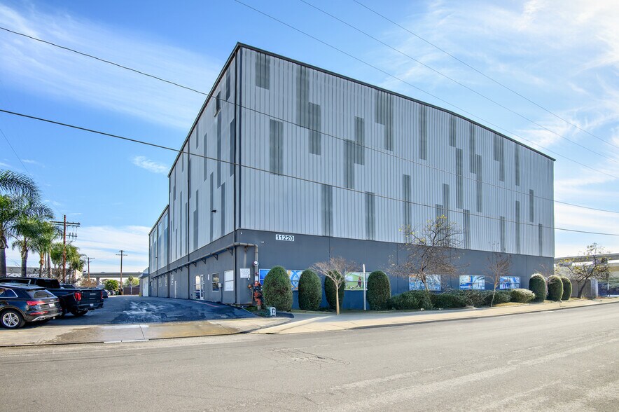 Primary Photo Of 11220 Hindry Ave, Los Angeles Warehouse For Sale