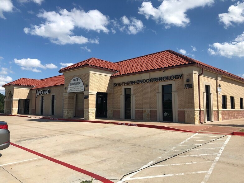 More Photos Of 7700 Lakeview Pkwy, Rowlett Medical For Lease