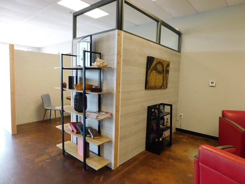 More Photos Of 9360 90th Ave, Sebastian General Retail For Lease