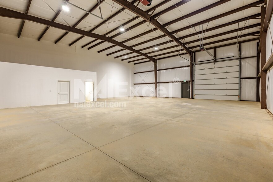 More Photos Of 950 S Regional Park Rd, Hurricane Industrial For Sale