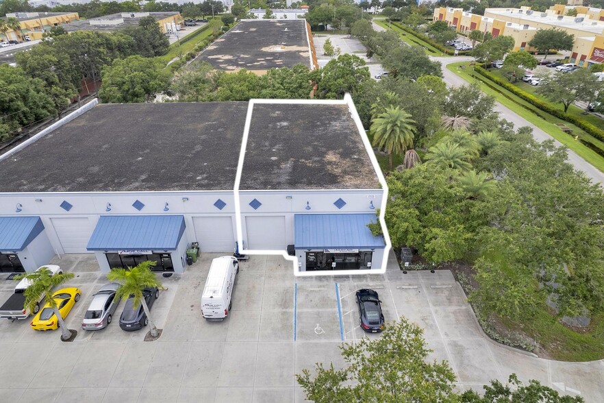 Primary Photo Of 7802 SW Ellipse Way, Stuart Showroom For Lease