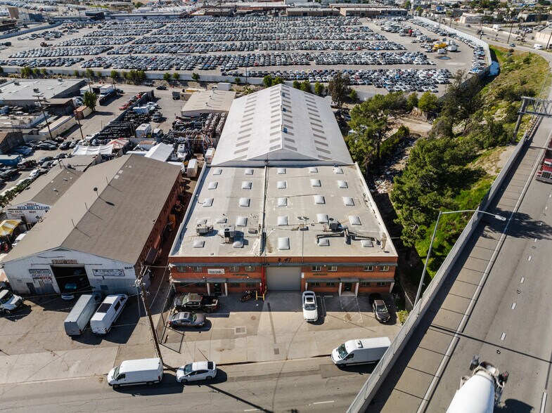 More Photos Of 8647 San Fernando Rd, Sun Valley Warehouse For Lease