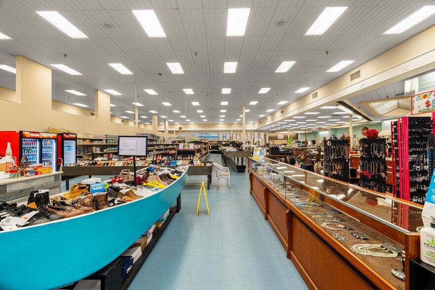 More Photos Of 821 King George Blvd, Savannah Unknown For Lease