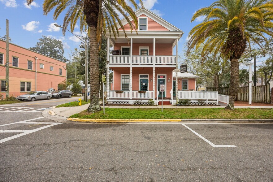 Primary Photo Of 218 Ash St, Fernandina Beach Freestanding For Sale