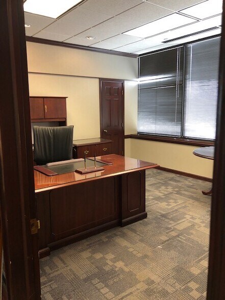 More Photos Of 1700 N Alpine Rd, Rockford General Retail For Sale