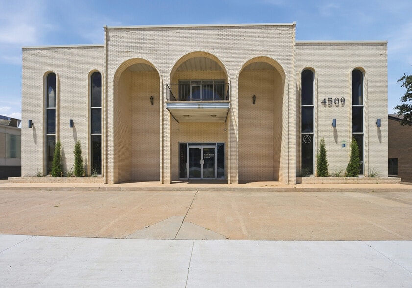 Primary Photo Of 4509 N Classen Blvd, Oklahoma City Office For Sale