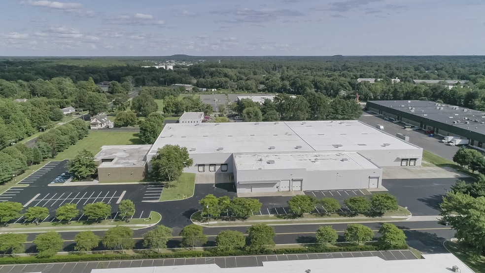 More Photos Of 901 Pleasant Valley Ave, Mount Laurel Warehouse For Lease