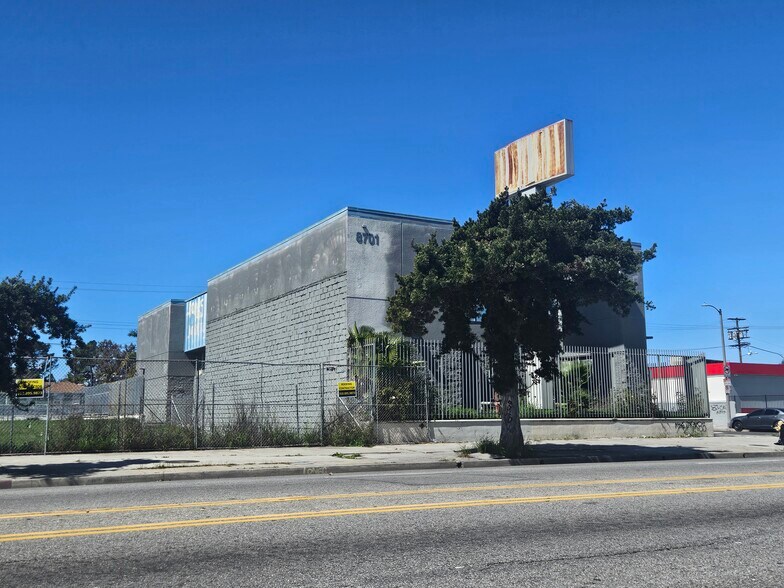 More Photos Of 8701 S Western Ave, Los Angeles Storefront For Sale