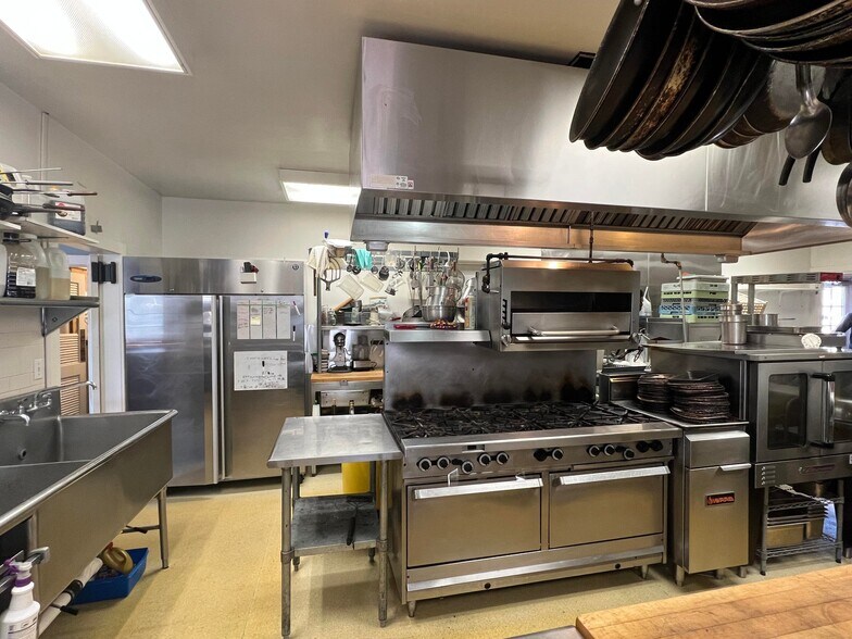 More Photos Of 33 Tenney Hl, Blue Hill Restaurant For Sale