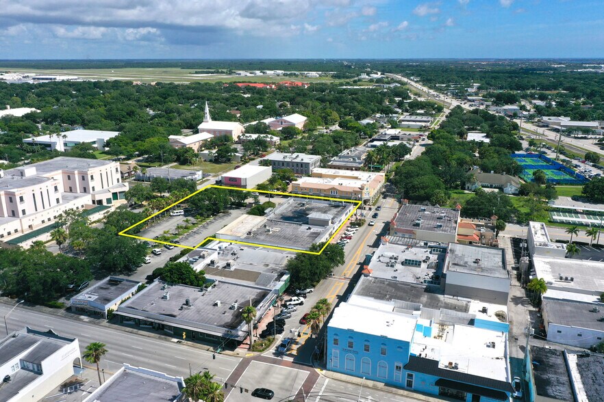 More Photos Of 2045 14th Ave, Vero Beach Office Residential For Sale