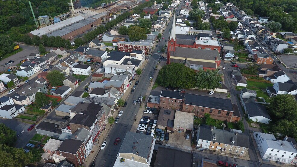 More Photos Of 404-410 S Main St, Phillipsburg Auto Repair For Sale