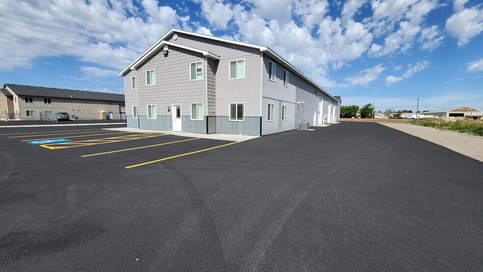 More Photos Of 3946 Professional Way, Idaho Falls Warehouse For Lease