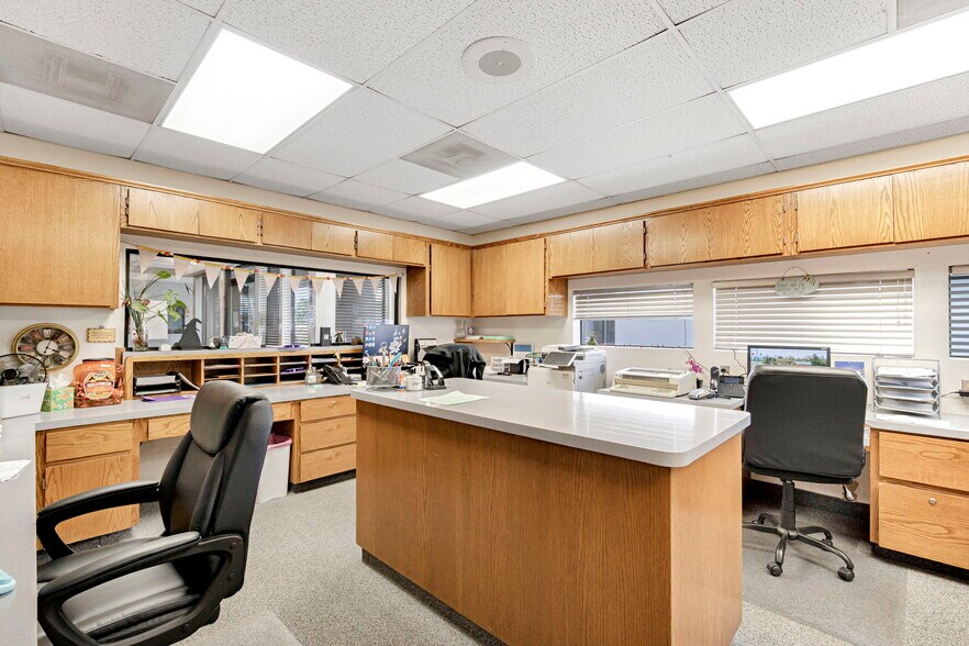 More Photos Of 1260 E Almond Ave, Madera Medical For Sale