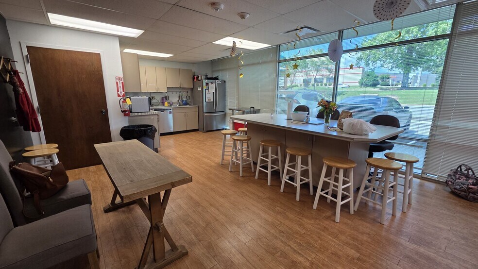 More Photos Of 2504 Mccain Blvd, North Little Rock Office For Lease